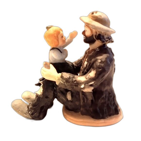 Vintage Emmett Kelly Limited Edition Ceramic Figurine Holding Child by Flambro - Picture 3 of 5